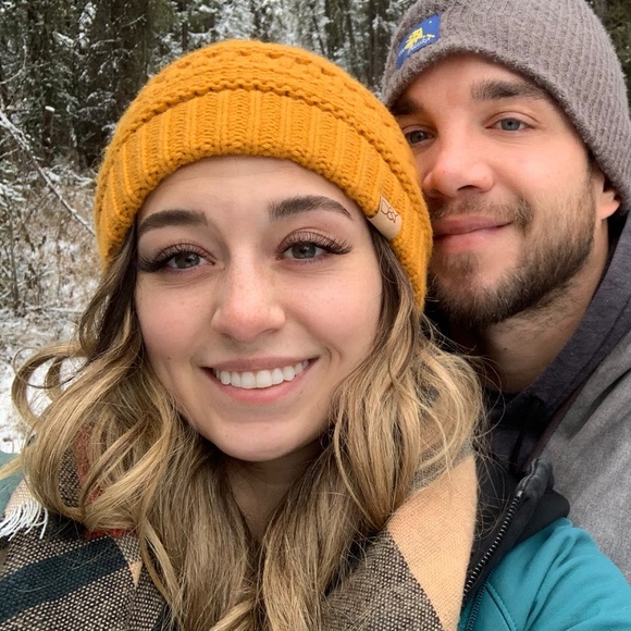 Meet your Posher, Joelle - Picture 2 of 2